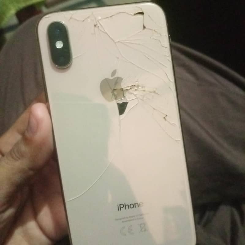 Apple iPhone XS 3