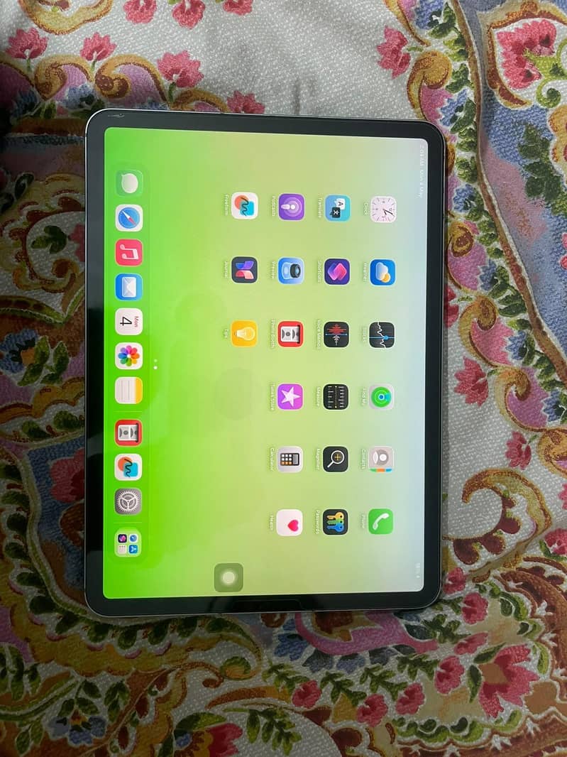 ipad pro (11"inch) (4th generation). 0