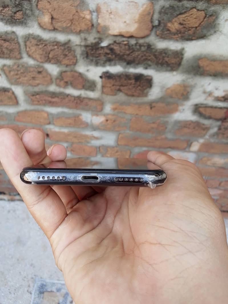 Apple iPhone X 1