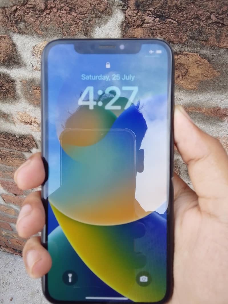Apple iPhone X 4