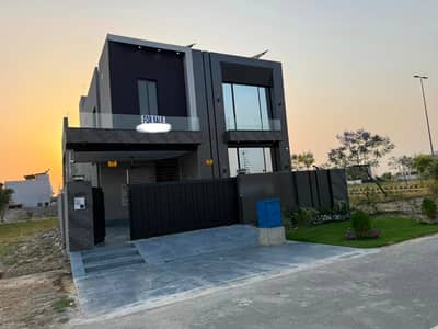 Non Furnished 10 Marla Modern Design with Basement 5 Bedrooms Prime Location Modern House For Sale In Dha Phase 7 Lahore