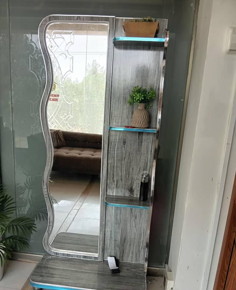 Dressing table for room 1