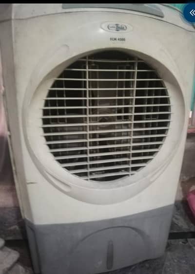 air cooler condition is good cooling a water pads and fan