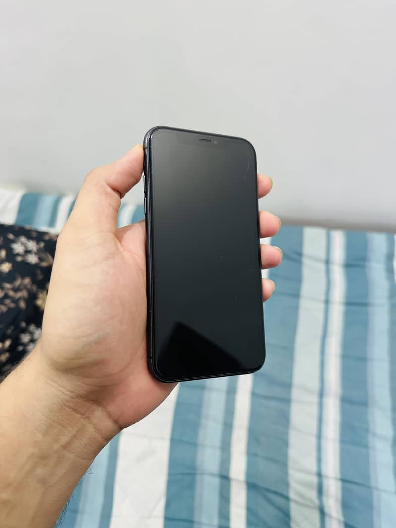 Apple iPhone 11 0