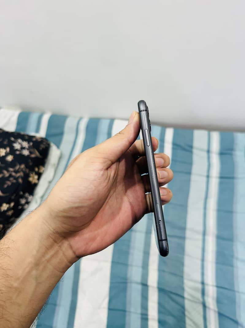 Apple iPhone 11 1