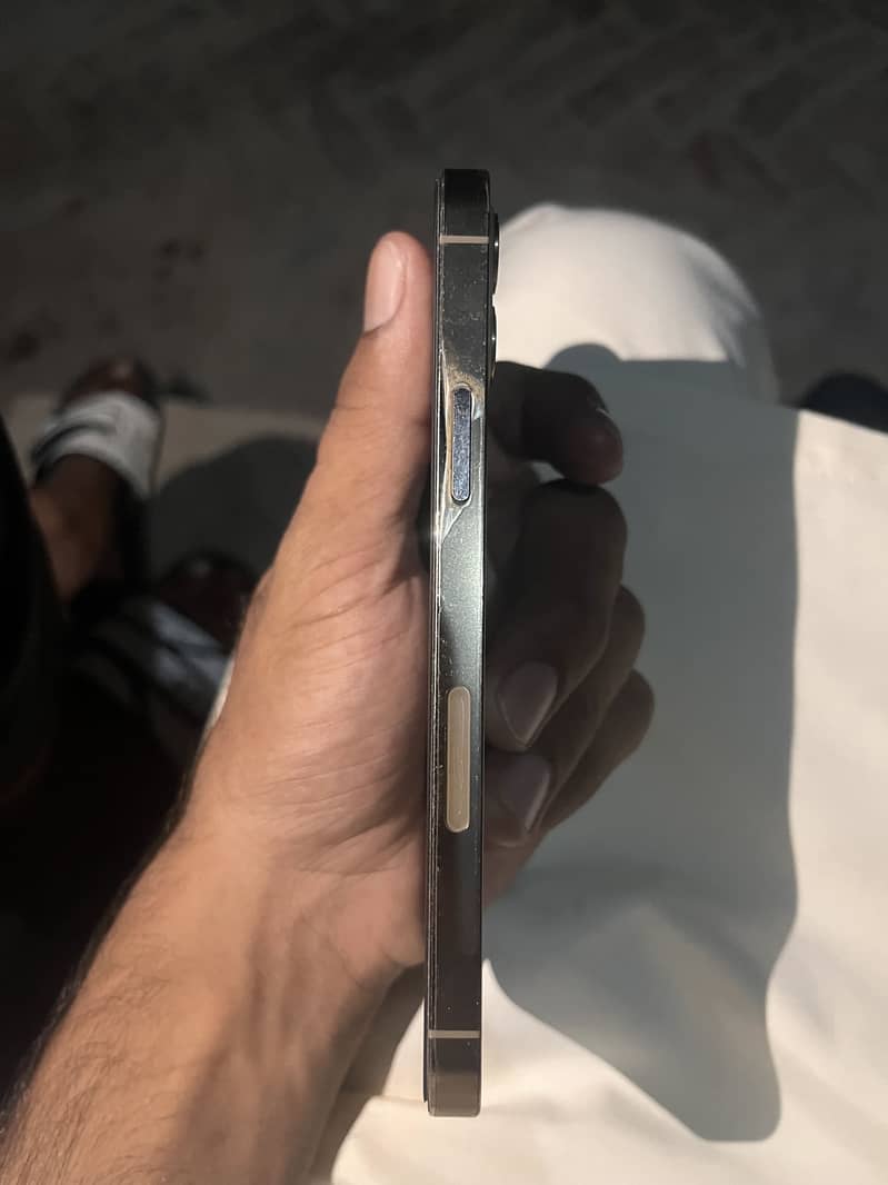 Apple iPhone 12 6