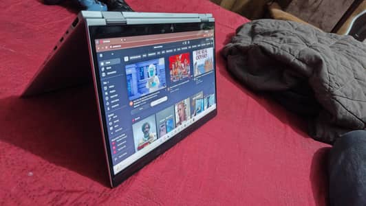 HP Elitebook 1030 G3