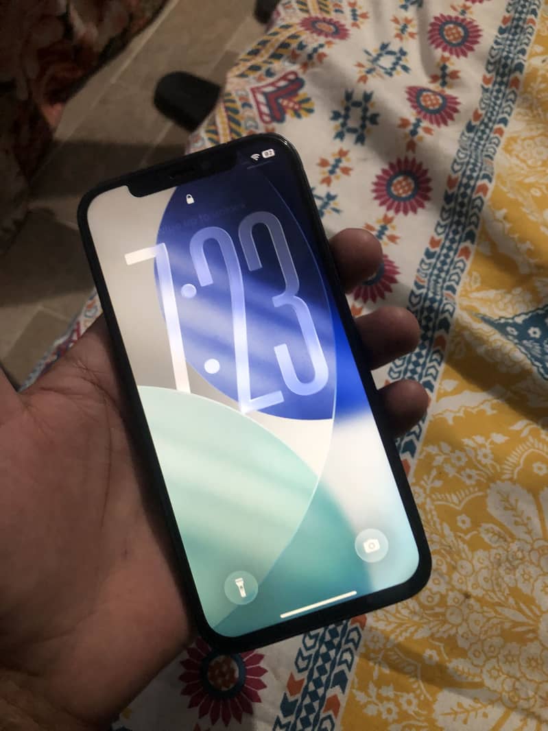 Apple iPhone 12 3