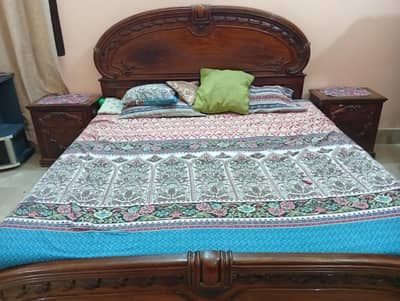 luxury king size solid wooden  complete bed set | condition 10/10