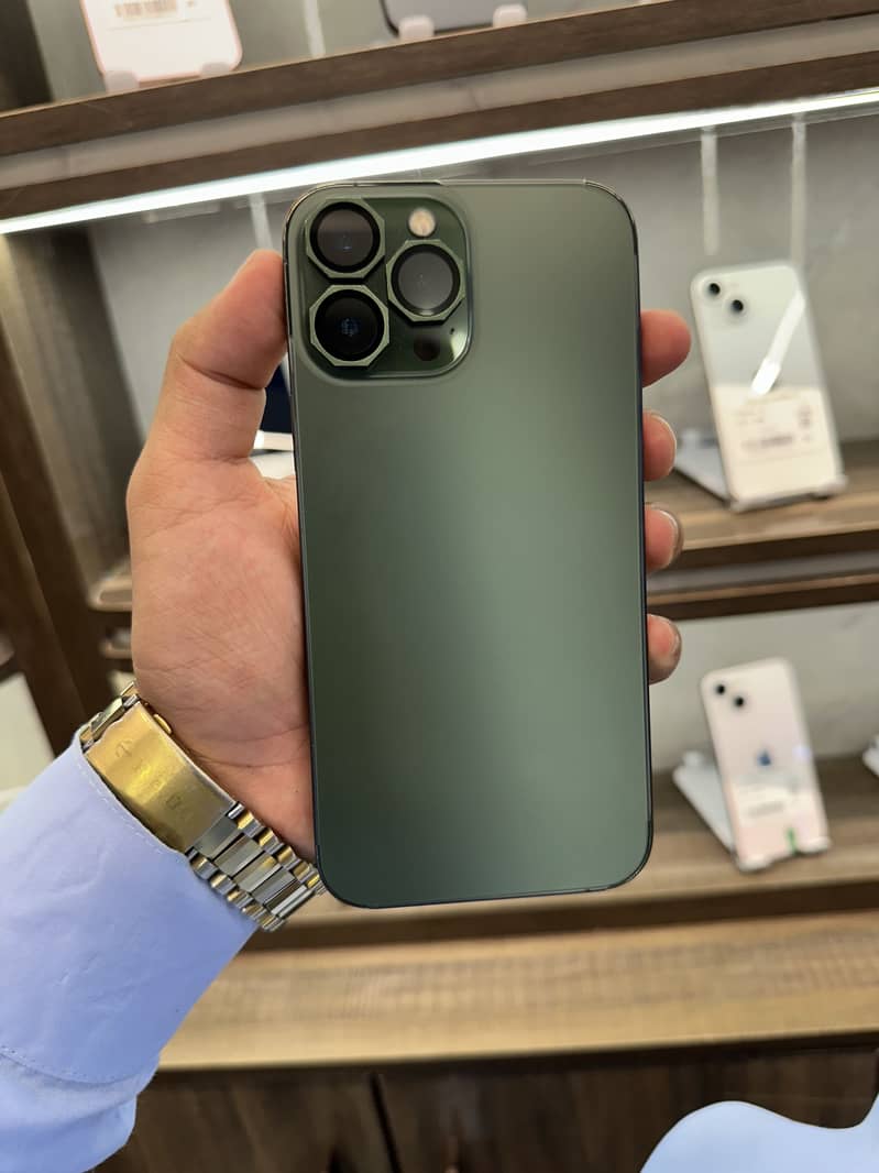 Apple iPhone 13 Pro Max 1