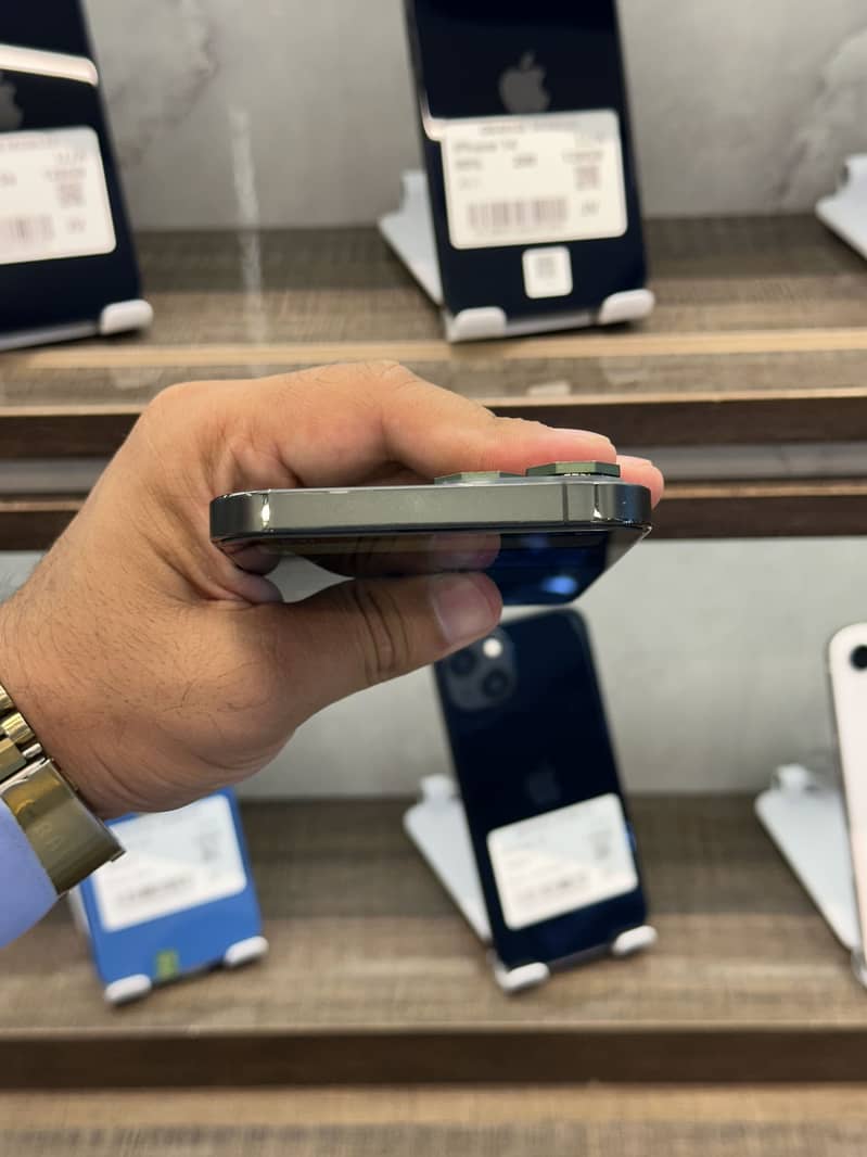 Apple iPhone 13 Pro Max 5