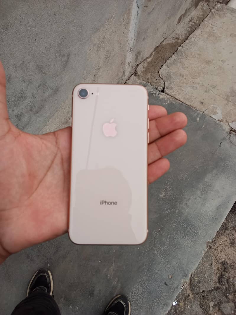 Apple iPhone 8 3