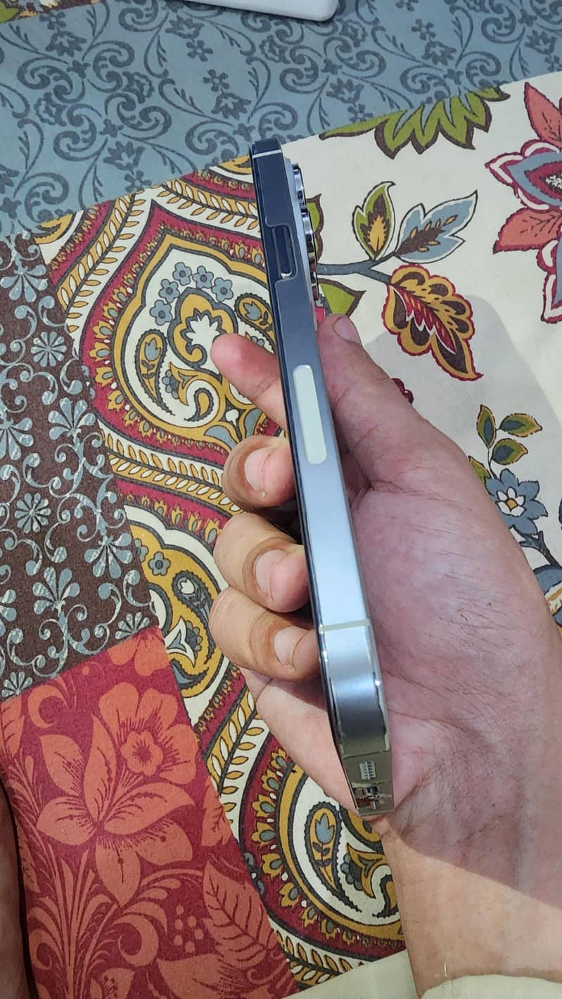 iphone 14 pro max 5