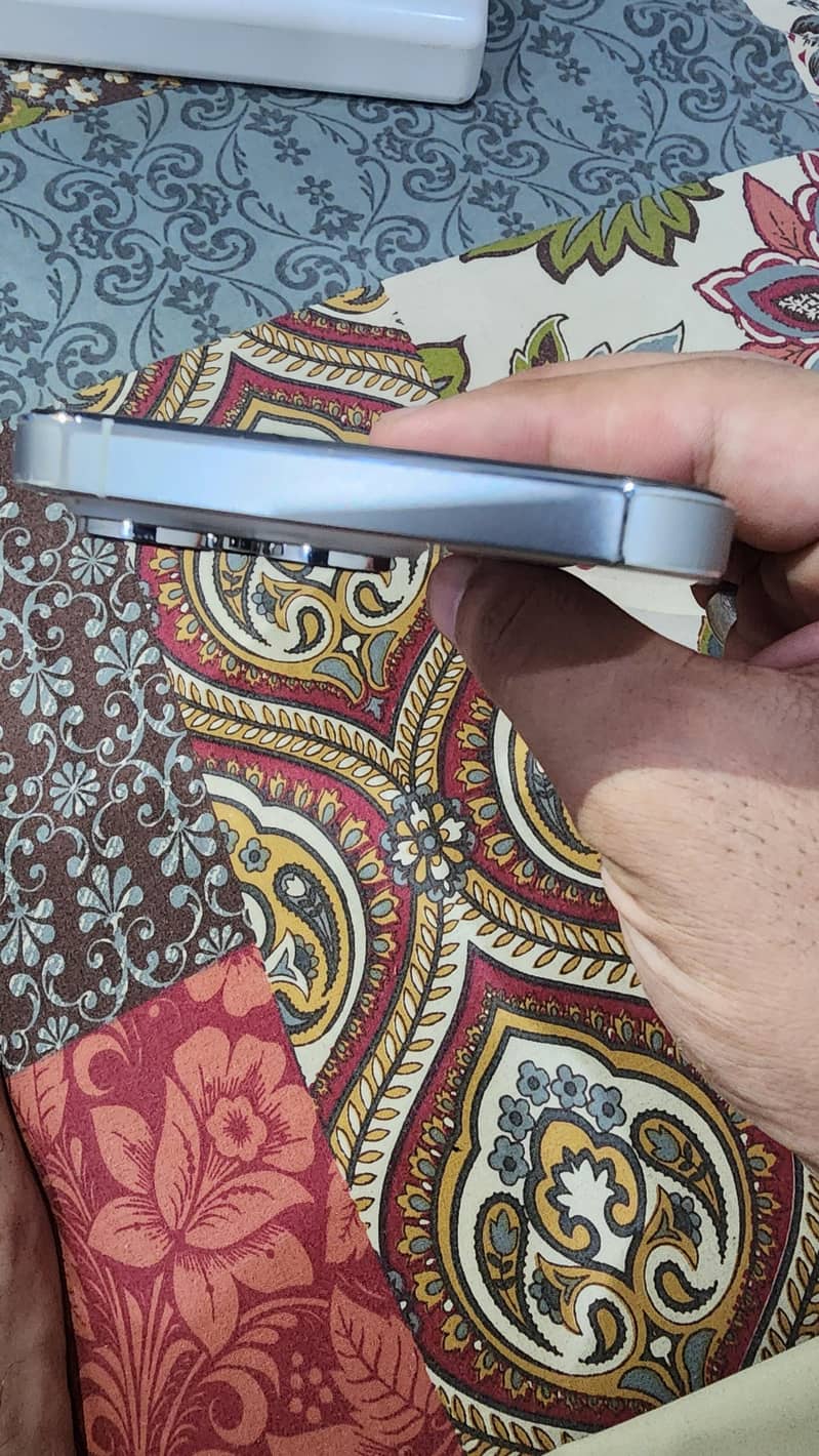 iphone 14 pro max 6