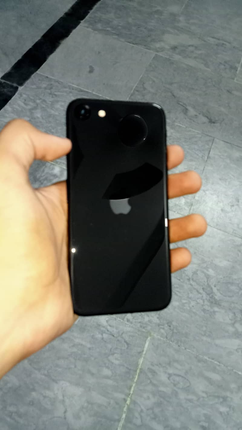Apple iPhone SE 7