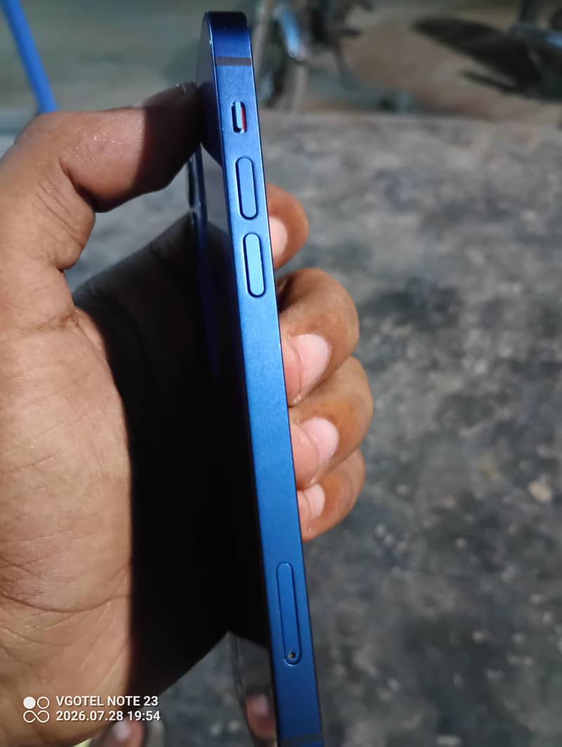 Apple iPhone 12 0