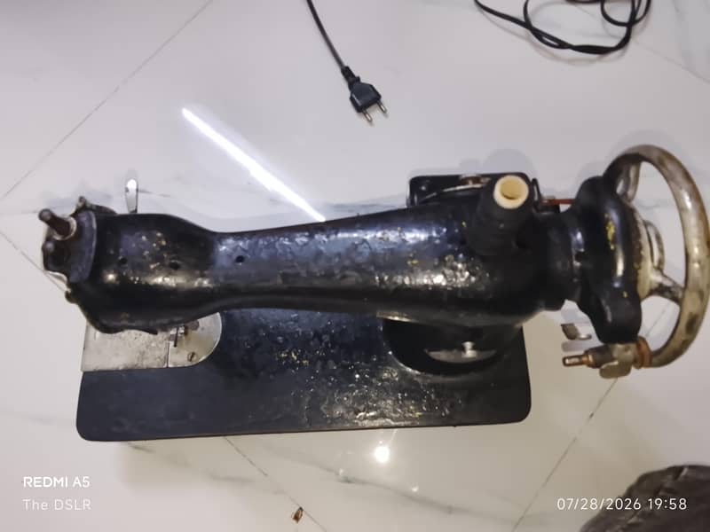 sewing machine 0