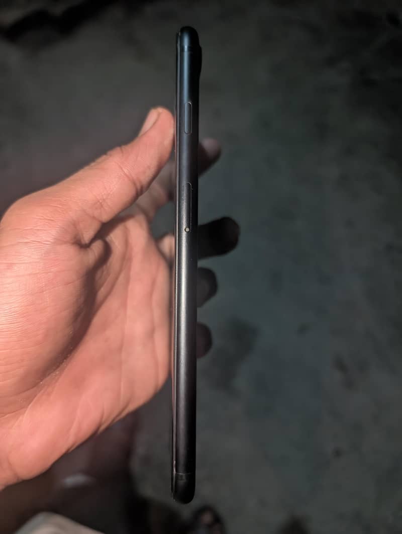 Apple iPhone 7 Plus 4