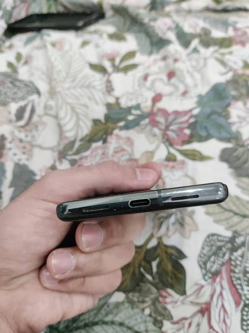 Google Pixel 7 Pro 6
