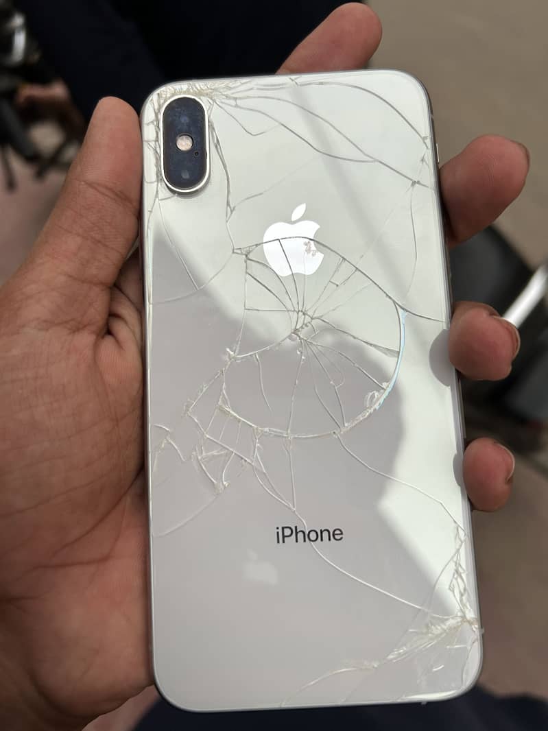 Apple iPhone XS 1