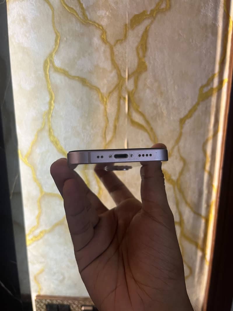 Apple iPhone 13 mini 2