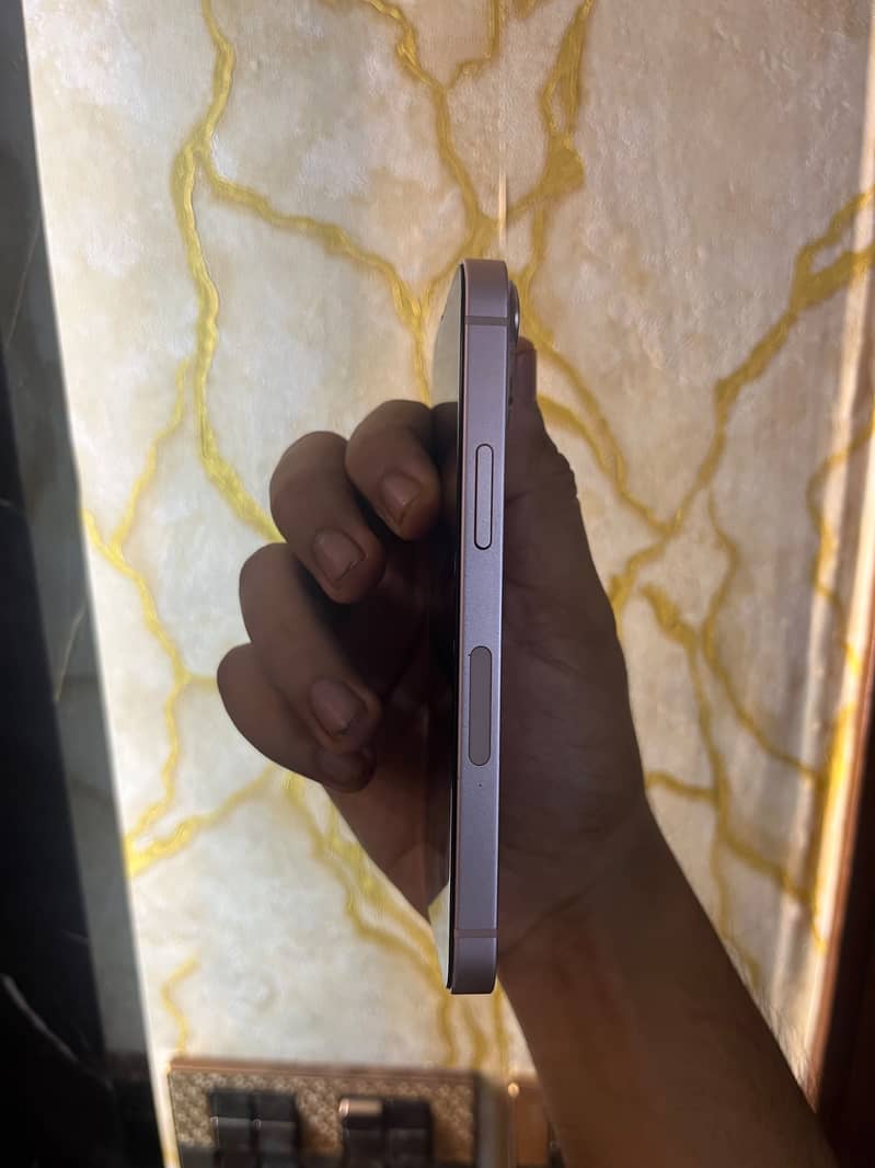 Apple iPhone 13 mini 6
