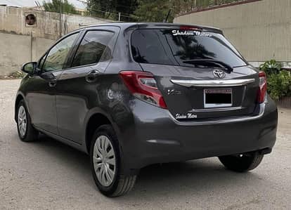 Toyota Vitz 2015