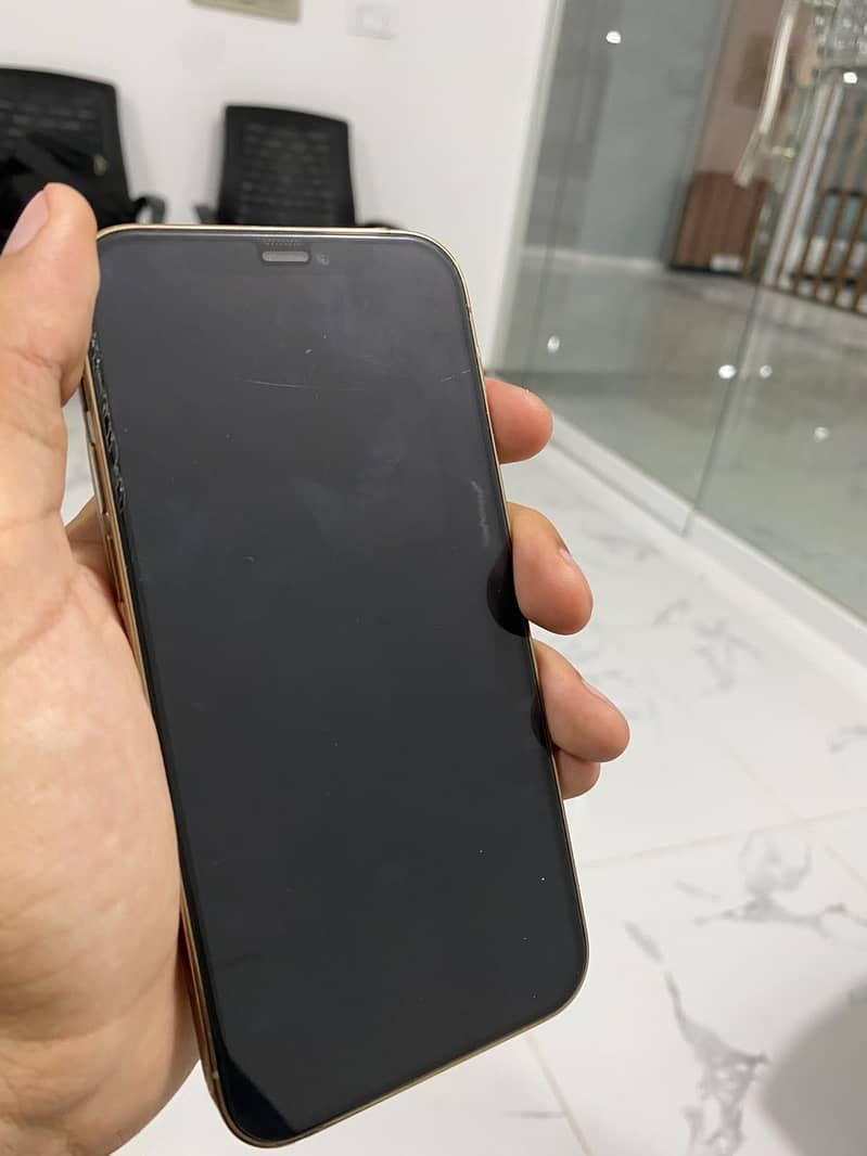 Apple iPhone 12 Pro 2