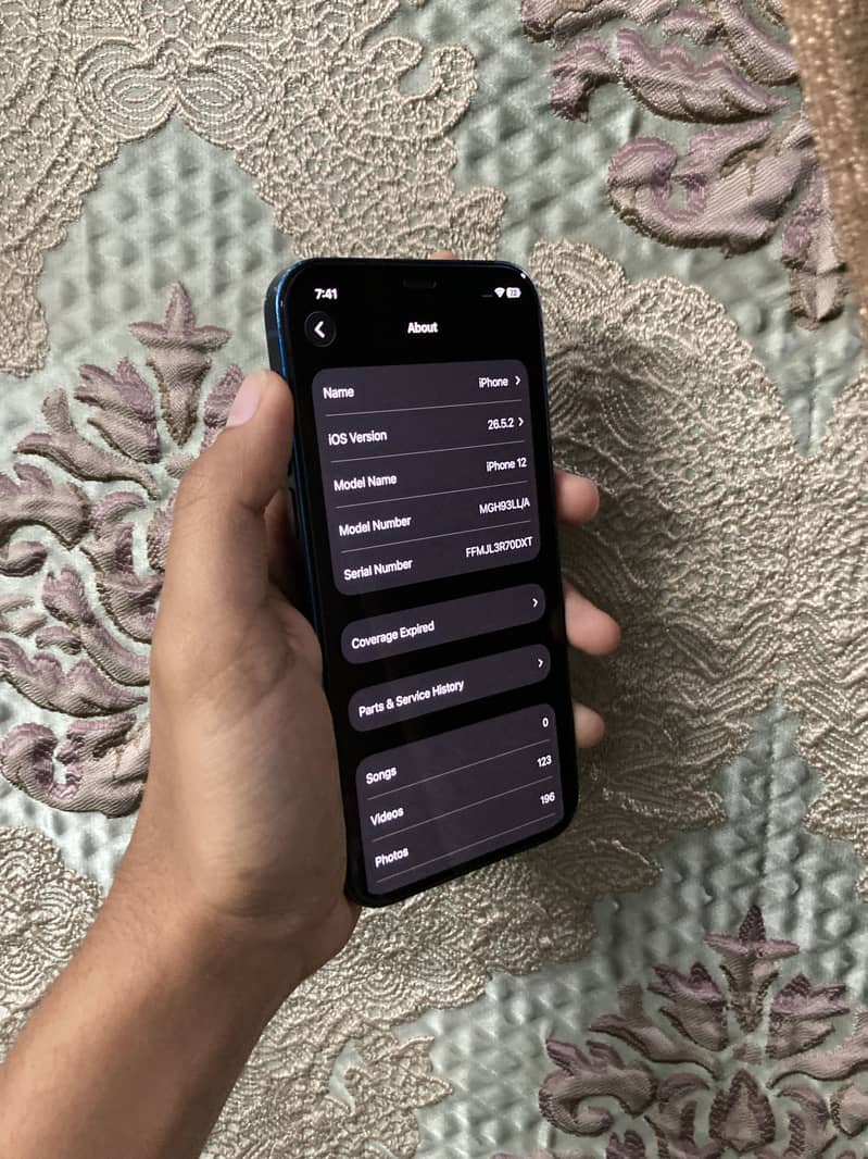 iPhone 12 6