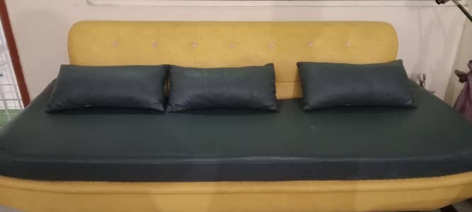 sofa urgent selling