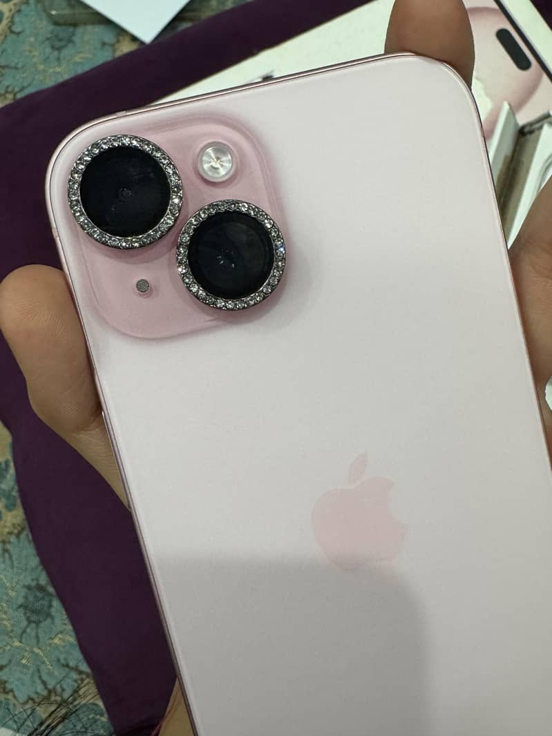 Apple iPhone 15 4