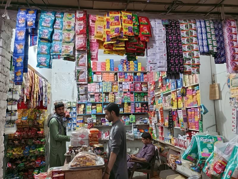 کریانہ سٹور برائے فروخت بڑی تین شٹر دوکان 8