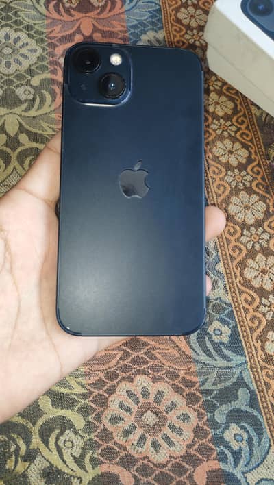 Apple iPhone 13