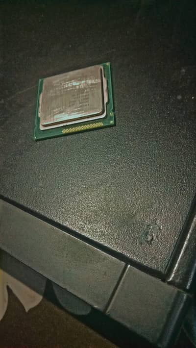 core  i3 processor third generation  or 1gb card