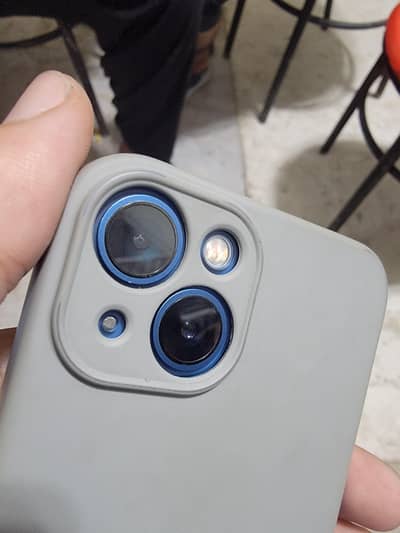 Apple iPhone 13