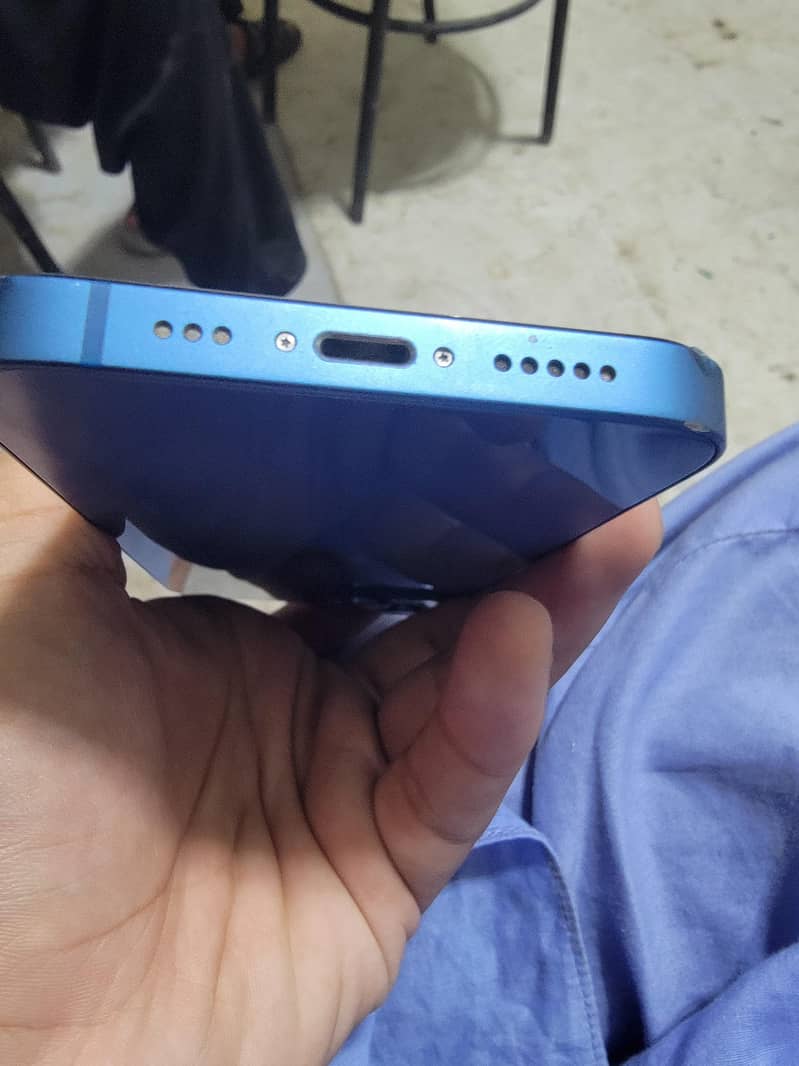 Apple iPhone 13 3
