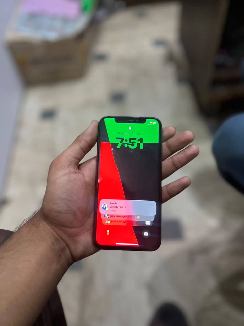 Apple iPhone X 3