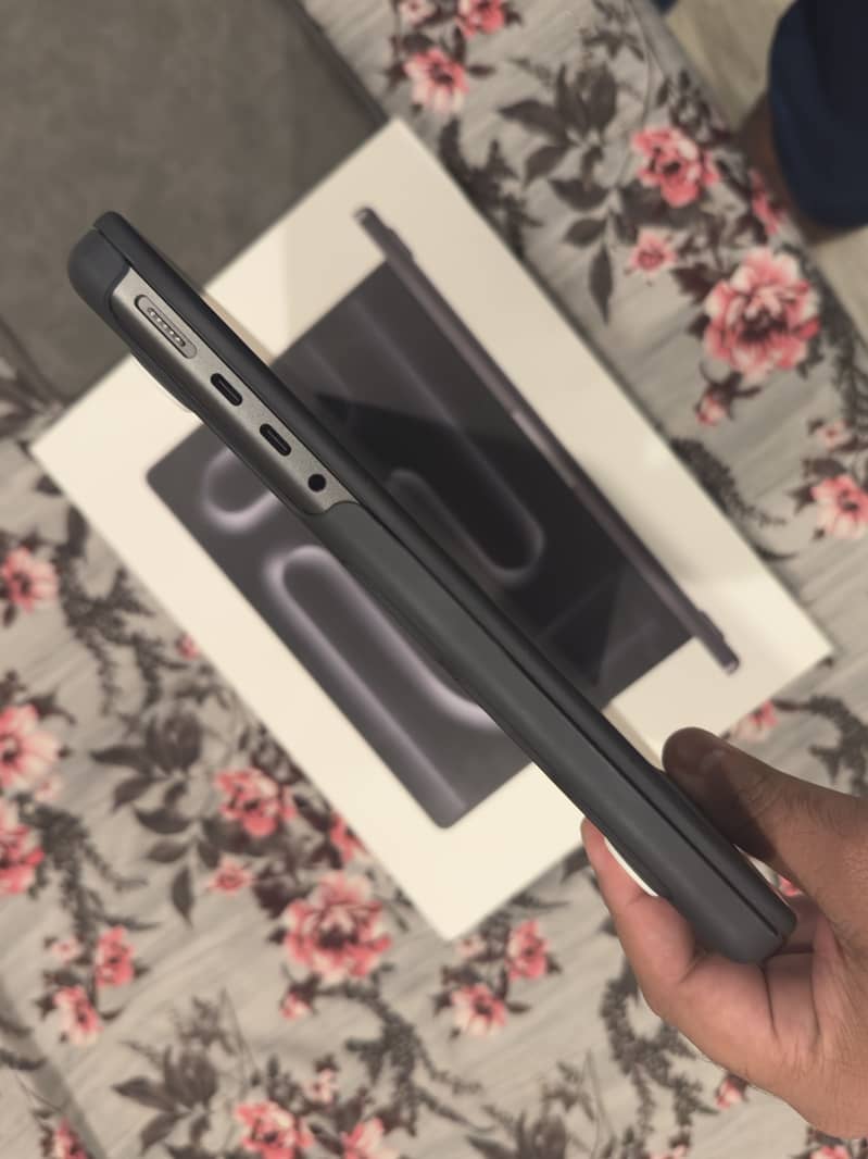 Macbook Pro M5 2