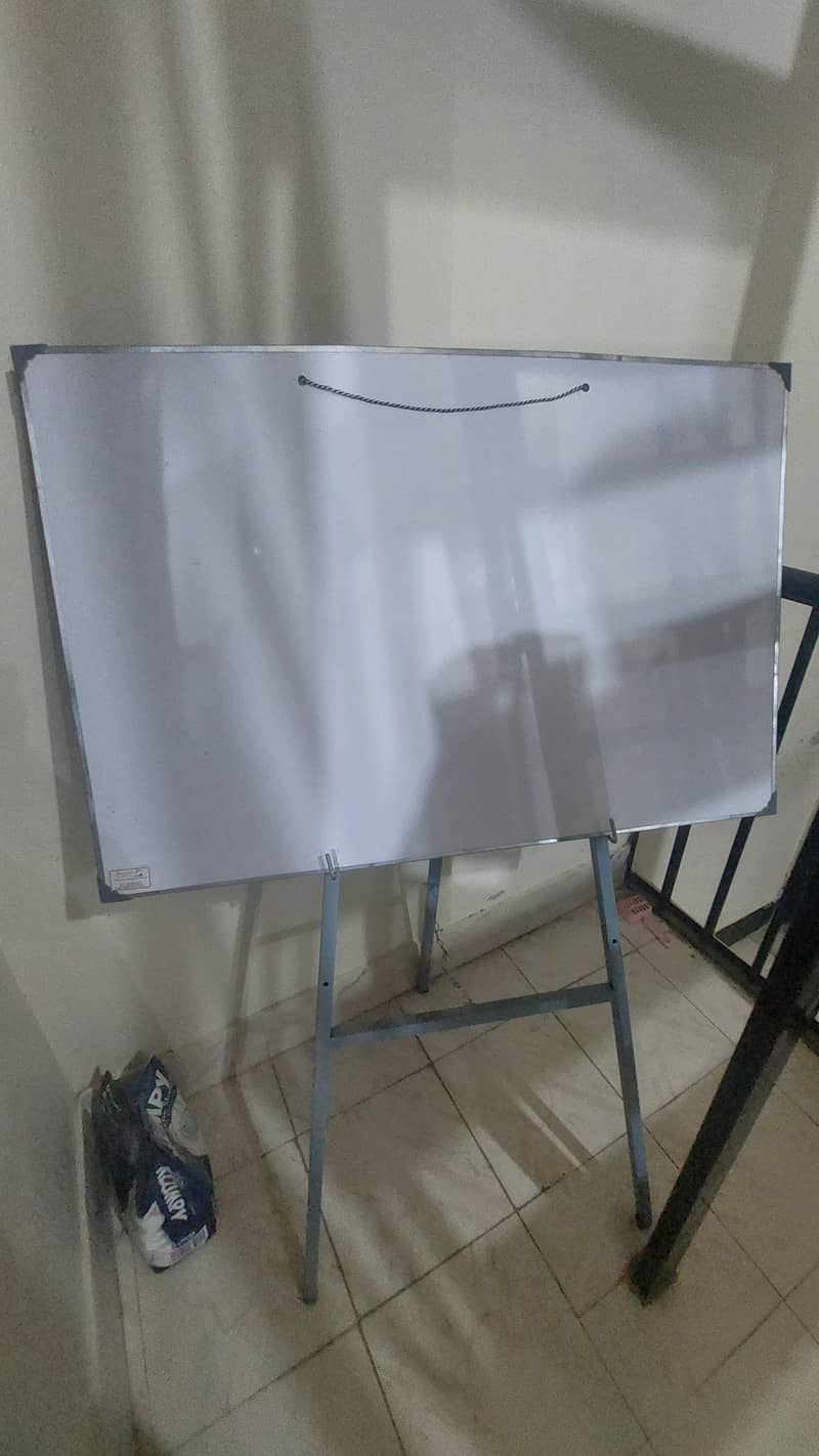 white board 0
