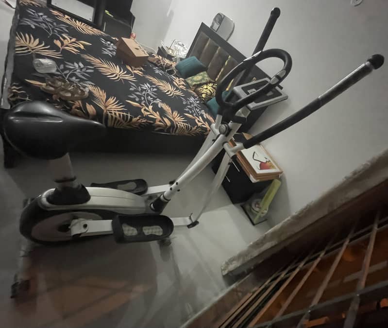 Exercise Cycle Excellent Condition 1