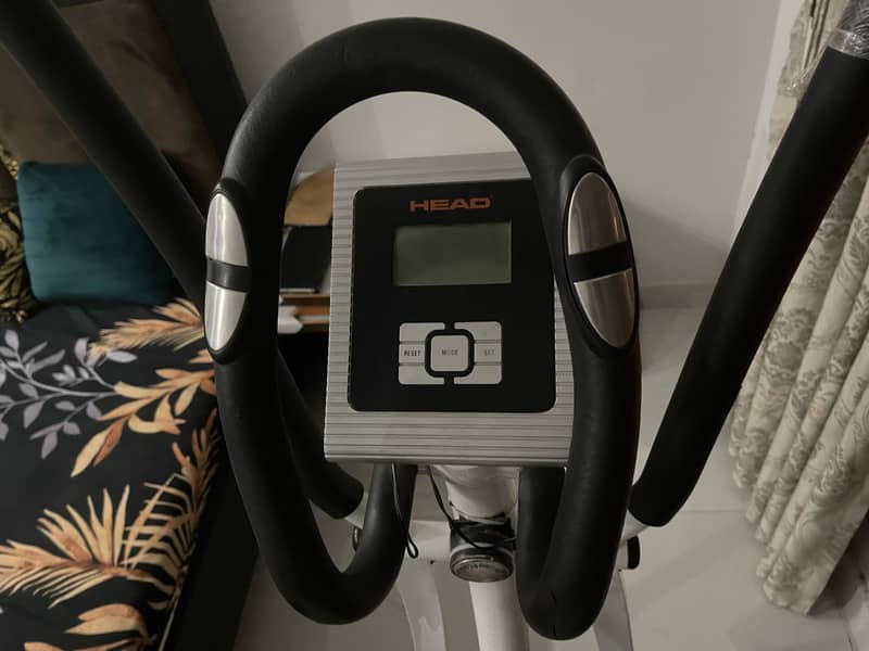 Exercise Cycle Excellent Condition 2