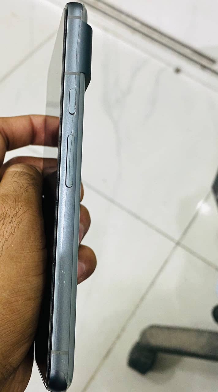 Google Pixel 8 3