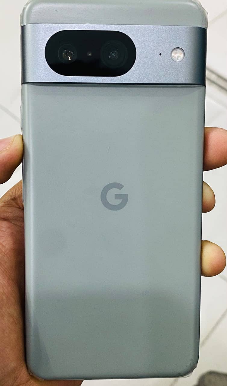 Google Pixel 8 4