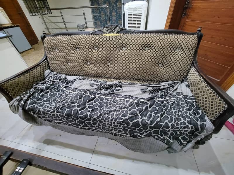 5 seater sofa 0