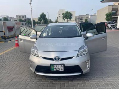 Toyota Prius S 1.8 2012