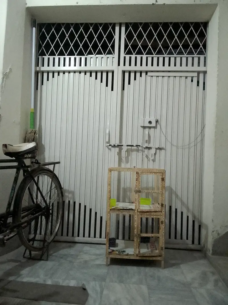 Hens Chick's Birds Cage For Sale Wooden Cage 2 Portion — photo 3