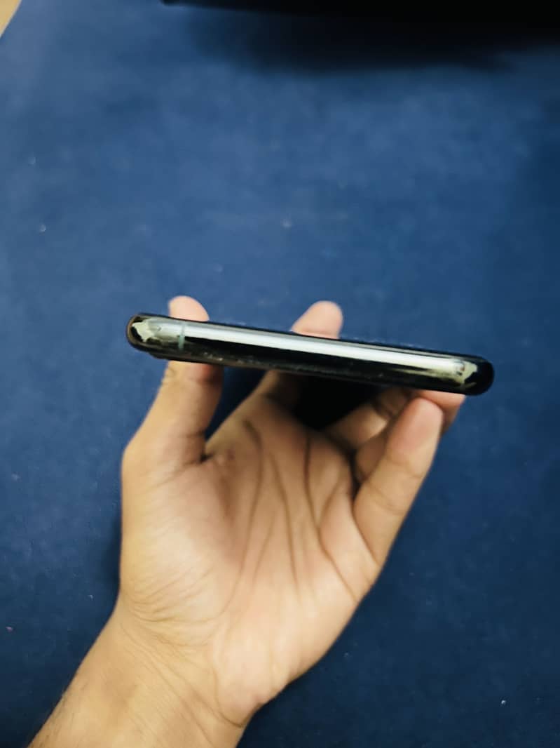 iPhone 11 Pro Max 2