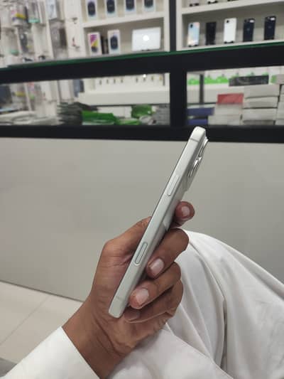iphone 17 pro max silver