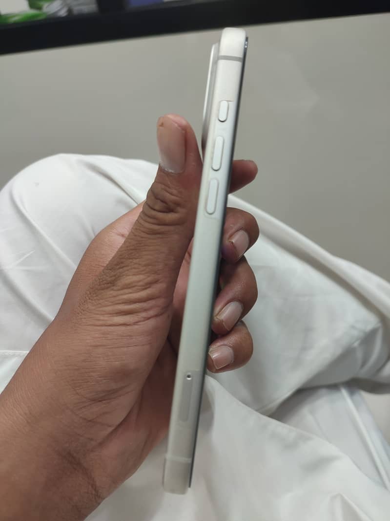 iphone 17 pro max silver 1