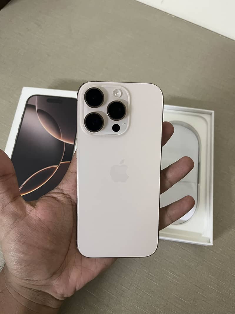 iPhone 16 Pro 0